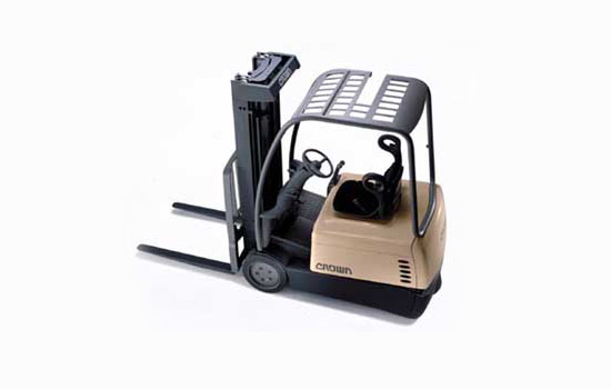 <b>Palette Truck</b><span><br /> Designed by <b>Design Central</b> for <b>Crown Equipment</b> • Created in Ashlar-Vellum Software<br /><i>2000 IDEA Gold Award Winner. 2000 ID Design Review Award Winner</i></span>